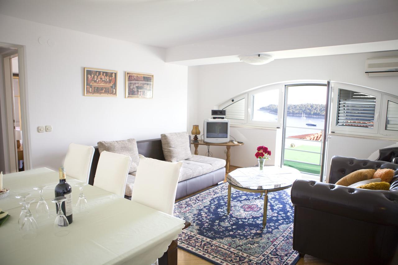 Apartment Dove With Sea View And Free Parking ดูบรอฟนิก ภายนอก รูปภาพ